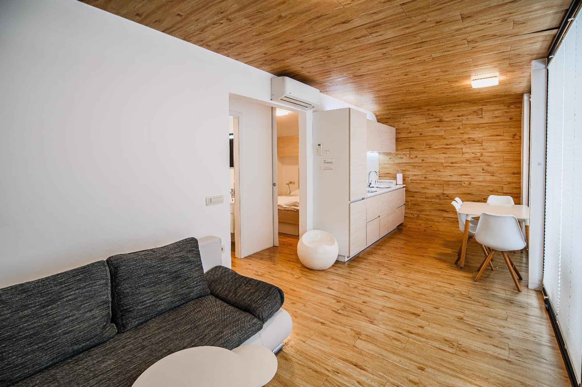 Glamping Maleric With Natural Pool Dragatuš エクステリア 写真