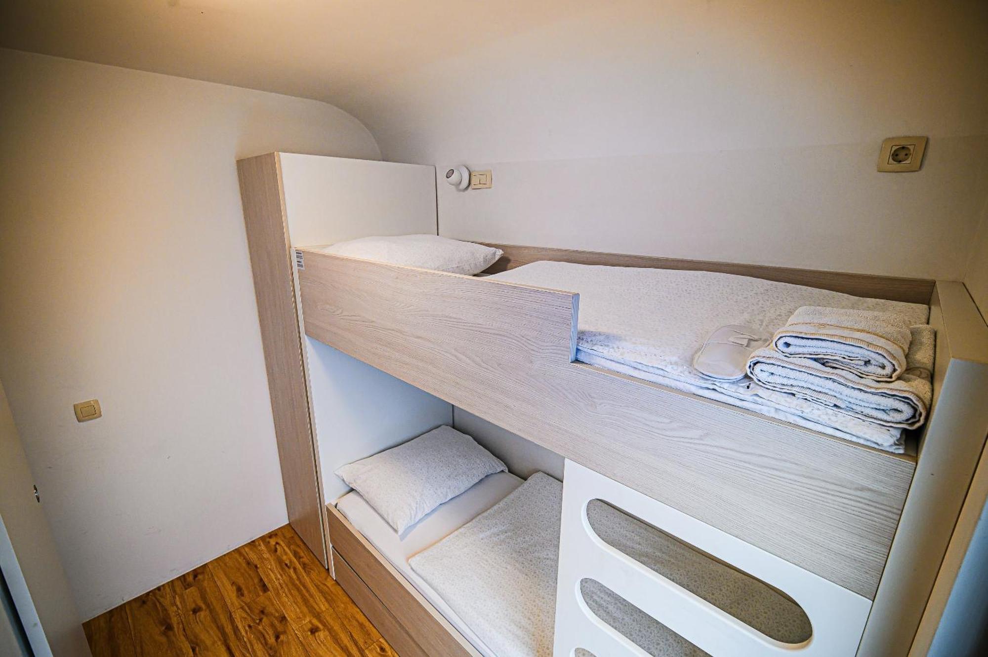 Glamping Maleric With Natural Pool Dragatuš エクステリア 写真